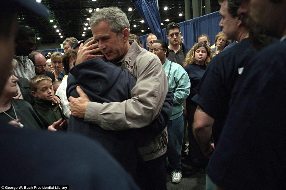 Imagini de colecție cu George W. Bush după atentatele teroriste din 11 septembrie 2001