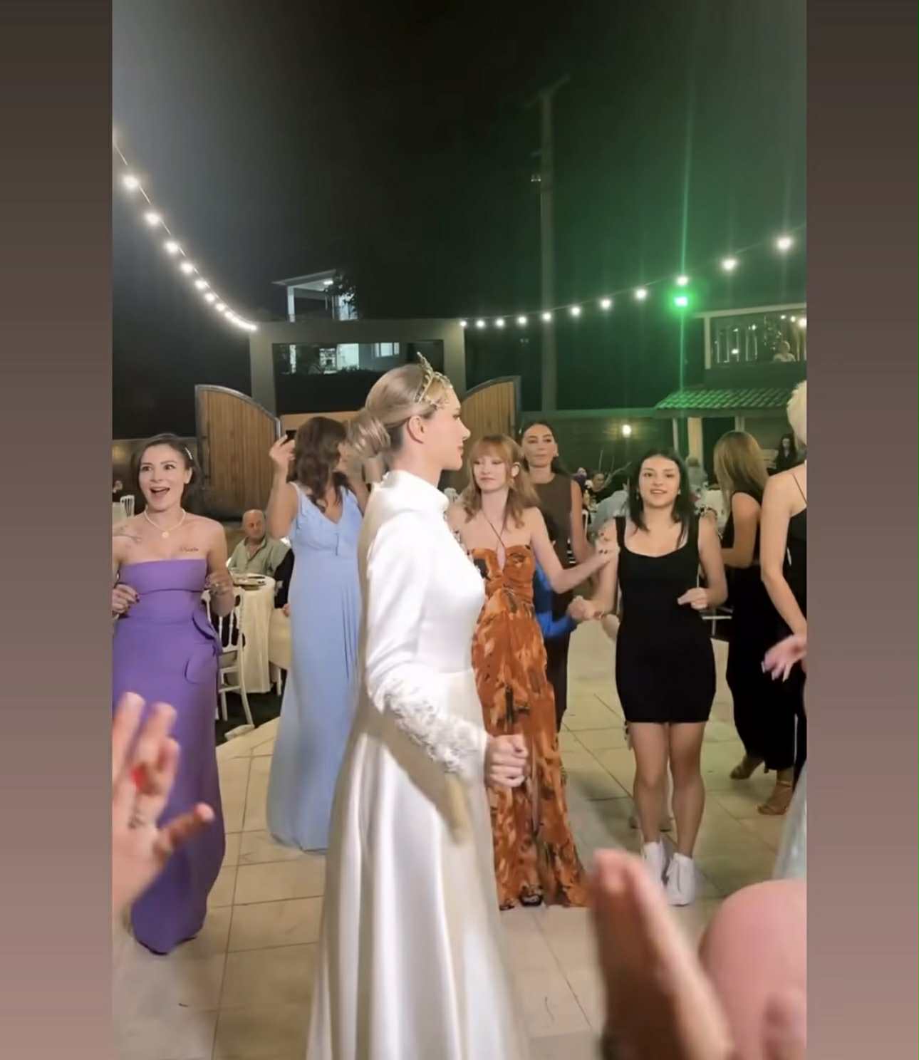 Imagini de la nunta Otiliei Bilionera cu Bekir Ali. Petrecerea a avut loc la restaurantul unui hotel de cinci stele, într-o zonă cu specific otoman