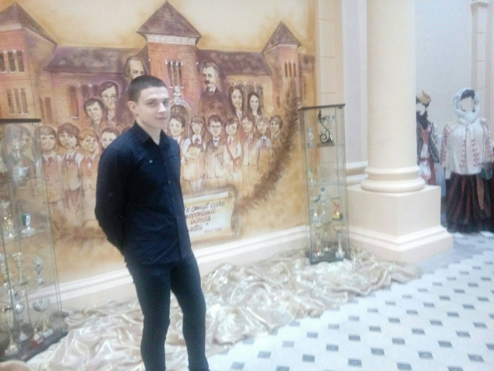 REPORTAJ/Pasiunea pentru limbile străine, un mod de viață. Un elev gălățean va fi premiat la Bruxelles pentru concursul "Tineri translatori"