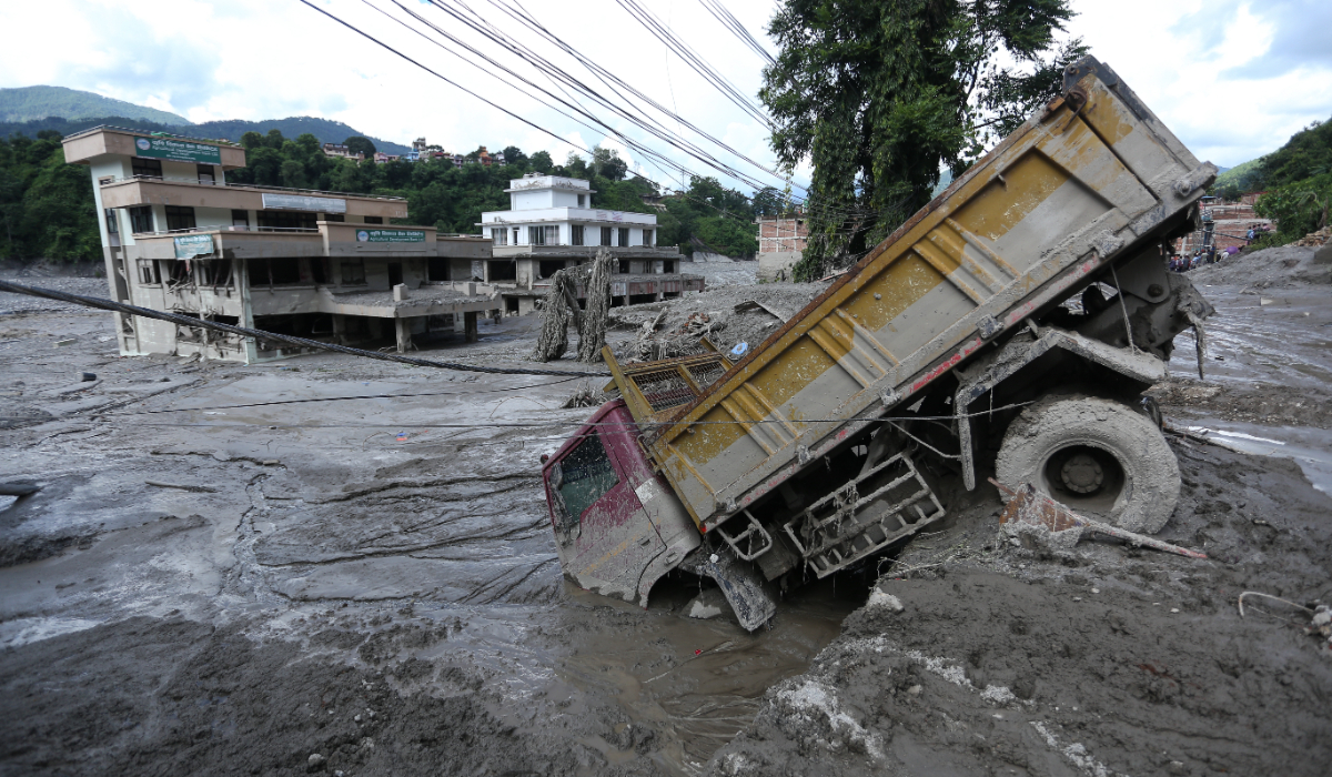 Bilanțul dezastrului din Nepal a crescut la 579 de morți. Imagini dramatice cu clădiri înghițite de noroi și operațiuni contracronometru de salvare