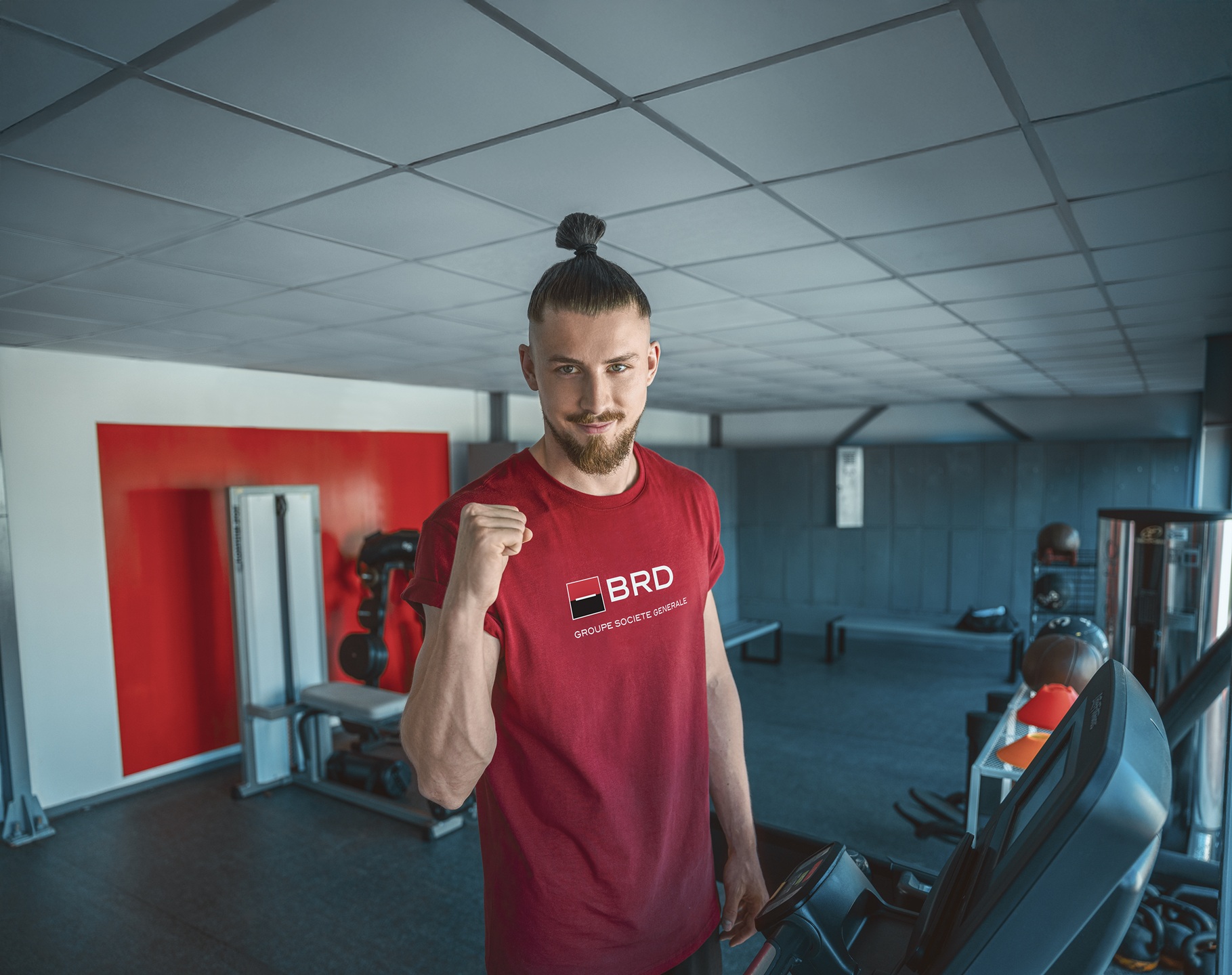 Veniturile uriașe pe care le-au obținut echipele din Premier League în anul 2024. Ce salariu are Radu Drăgușin în Anglia