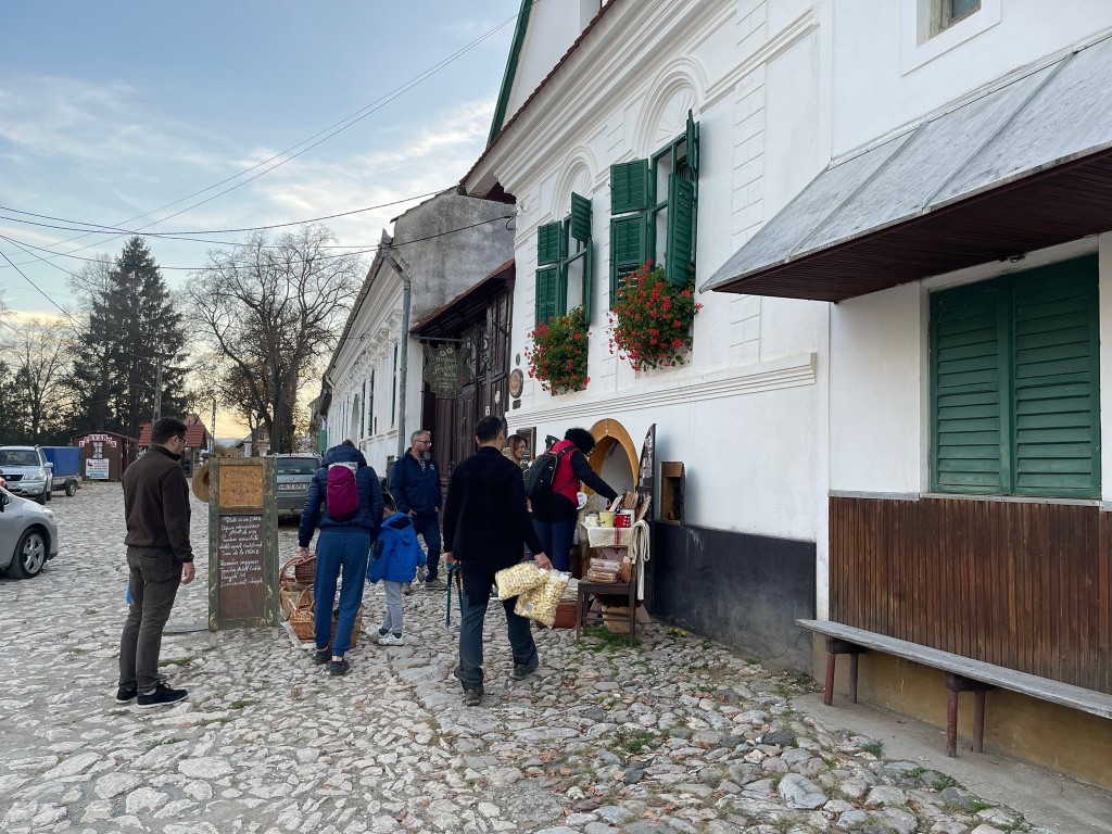 VIDEO. Cum arată comuna din România care se întreține 100% din turism. Este în top 10 cele mai frumoase din țară