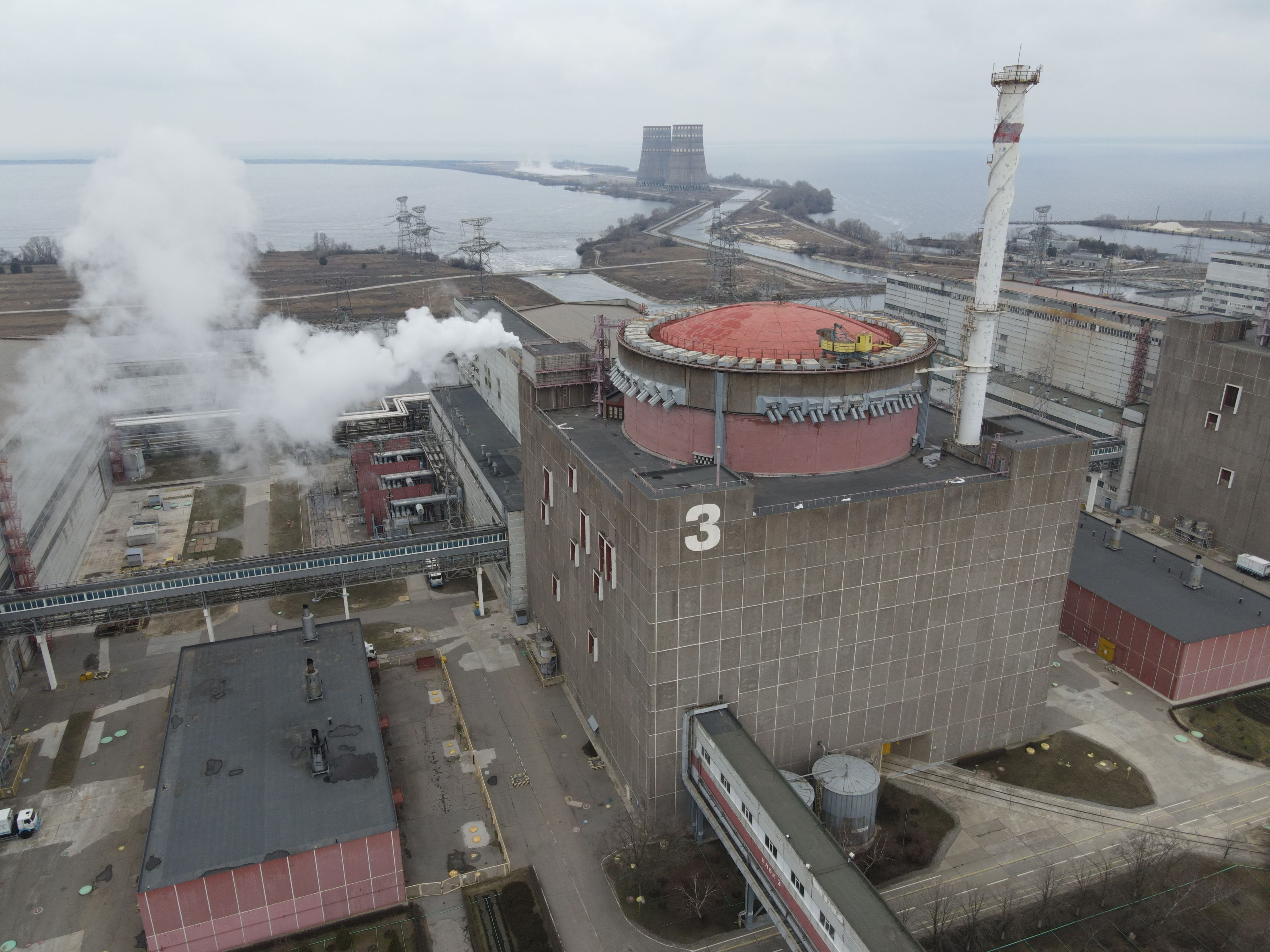 Rusia va deconecta cea mai mare centrală nucleară din Europa de la sistemul energetic ucrainean. „Dezastrul de la Cernobîl se poate repeta”