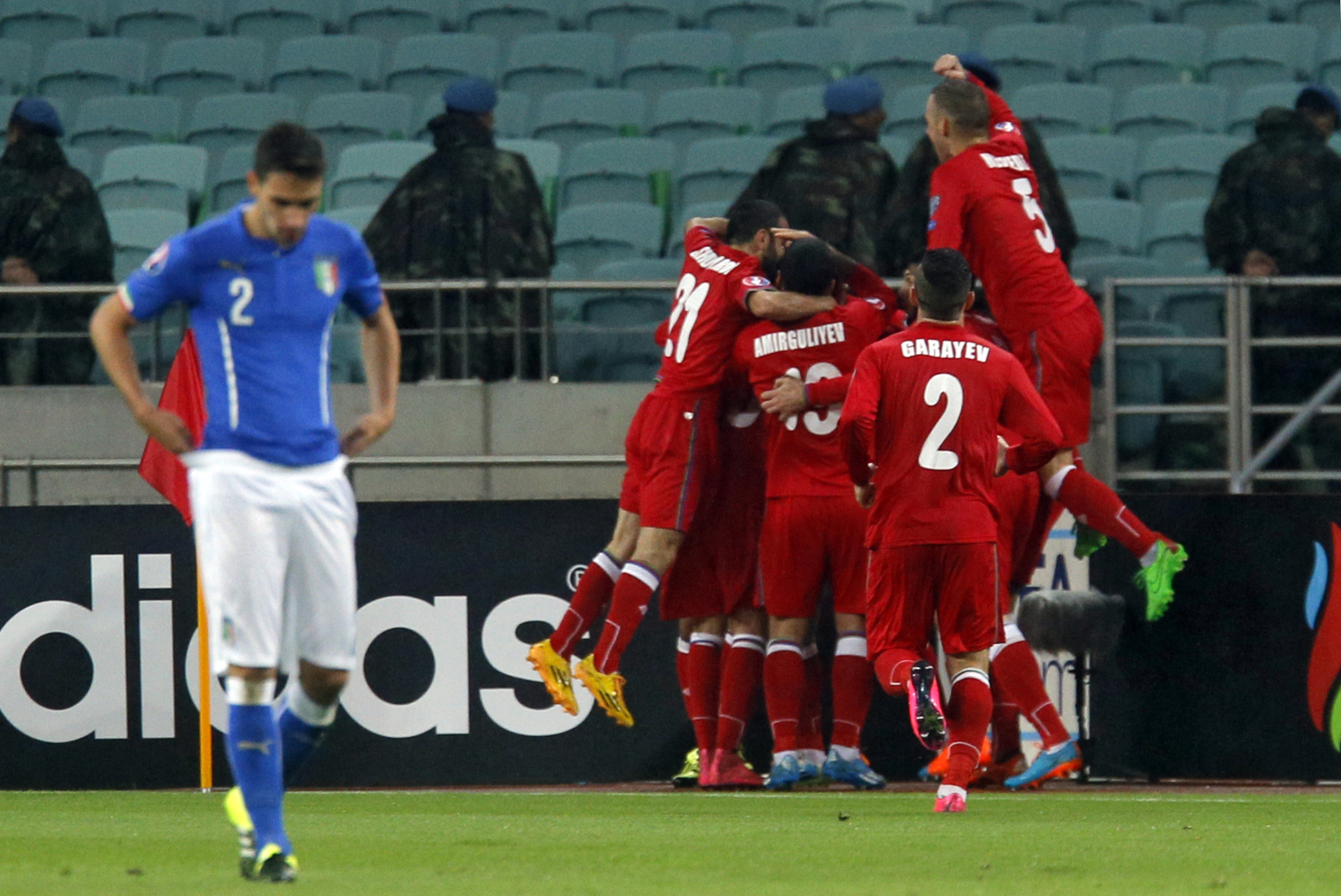 PRELIMINARIILE EURO 2016. Italia, Belgia și Țara Galilor s-au calificat. Turcia a învins în Cehia, iar Olanda mai prinde barajul doar printr-un miracol. Batavii stau la mâna Islandei
