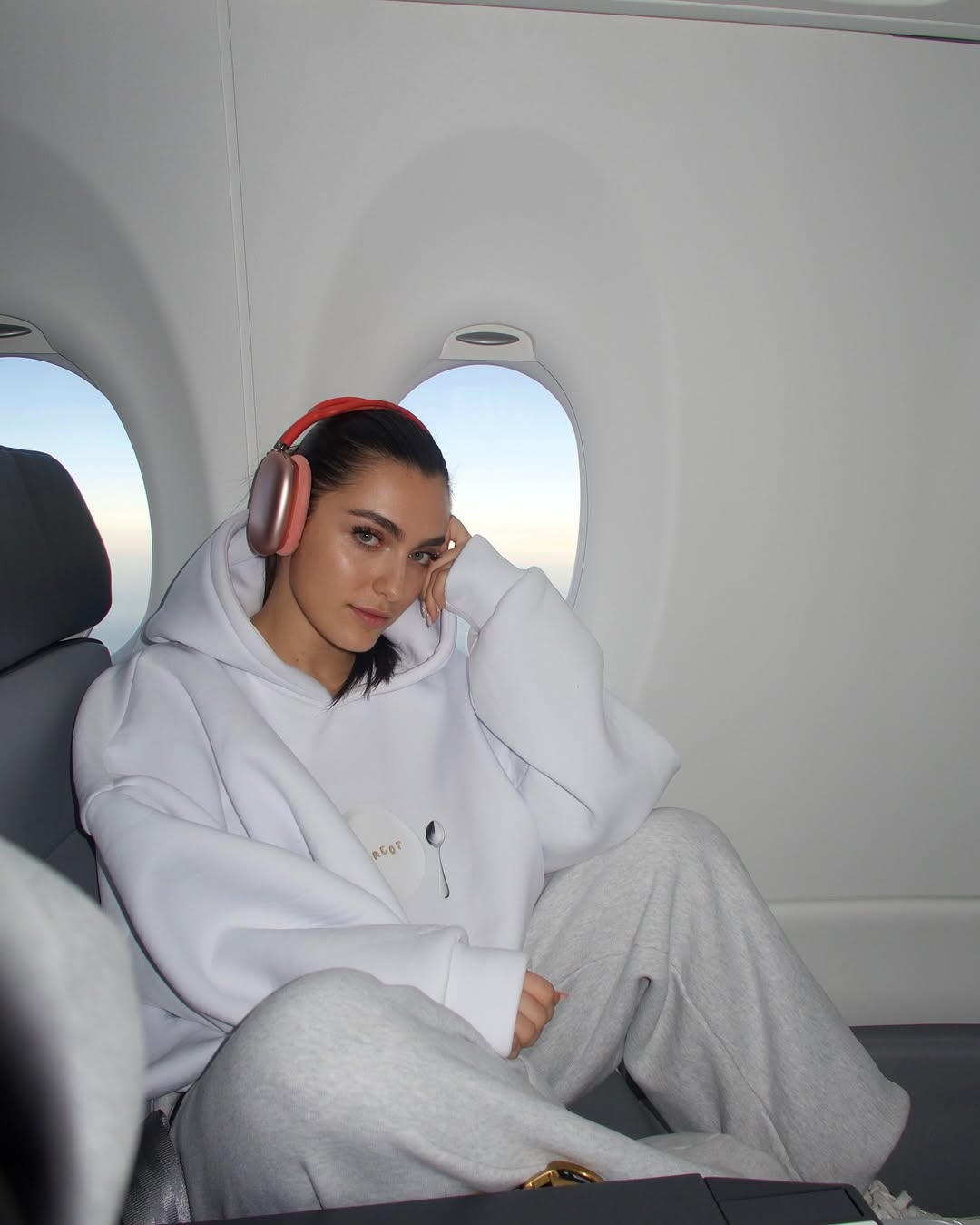 Ținuta în care Alexia Eram merge la sală în vacanță: „Cardio înainte de plajă”