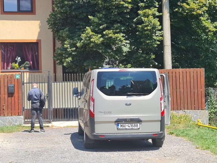 Îmbrânceli la DNA, unde susținătorii lui Ion Rădoi au mers să-l susțină pe liderul sindicatului de la metrou
