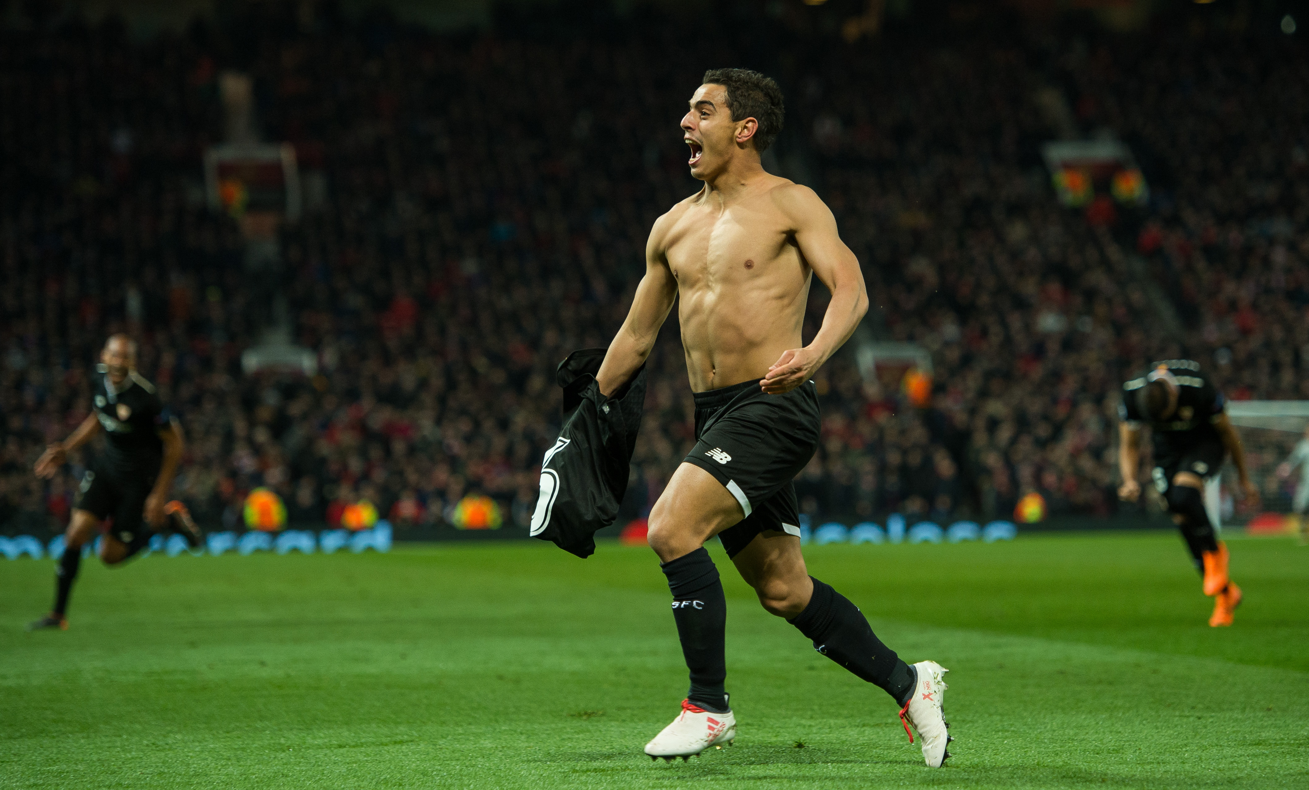Manchester United, cel mai bogat club de fotbal din lume, eliminat din optimile Ligii Campionilor. Reacția lui Mou | GALERIE FOTO