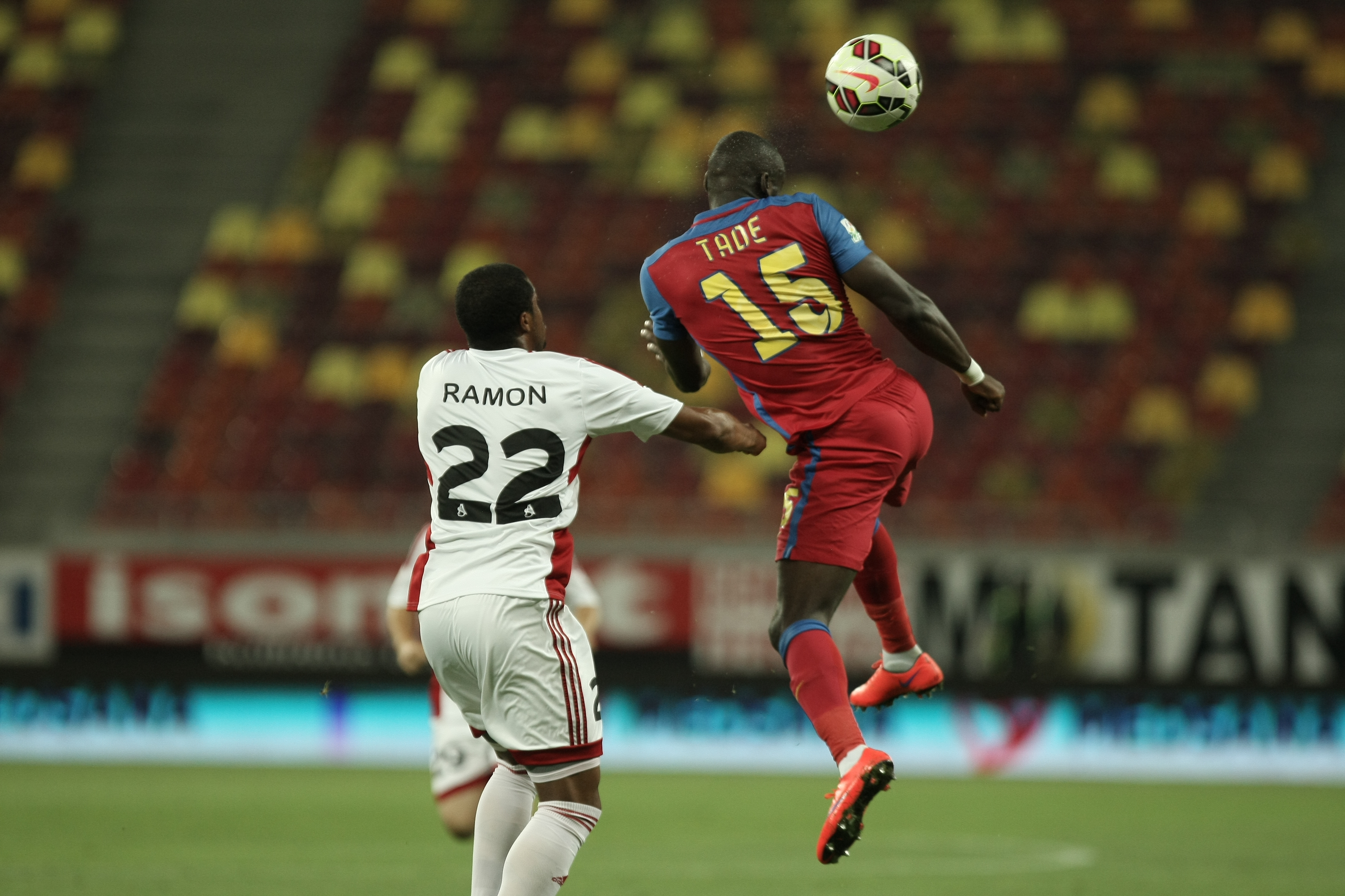 Liga Campionilor, turul II preliminar: Steaua - Trencin 2-3!!!! TrenCHIN!!!! Calificare jenantă a campioanei României! Mai întâi, Jairo l-a făcut franjuri la Papp, apoi Muniru și Tade au echilibrat situația pe tabelă. Pe final, Wesley i-a apropiat pe slovaci la un gol de calificare, iar Bero a avut șansa unui 4-2 halucinant! Rădoi continuă seria execuțiilor! După Tamaș, Țucudean și Luchin, l-a dat afară și pe Iancu / LIVE BLOG&GALERIE FOTO