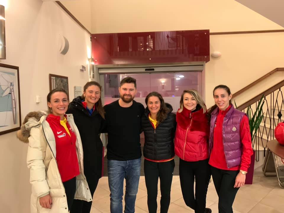 Denisa de la Bambi și-a dat planurile peste cap ca să le vadă pe Halep &co la meciul de tenis din Cehia | FOTO & VIDEO