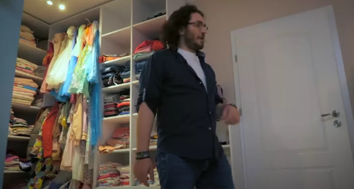 Imagini cu casa în care locuiește Florin Dumitrescu cu familia. Are o bucătărie semiprofesională, asemănătoare cu cele din restaurante