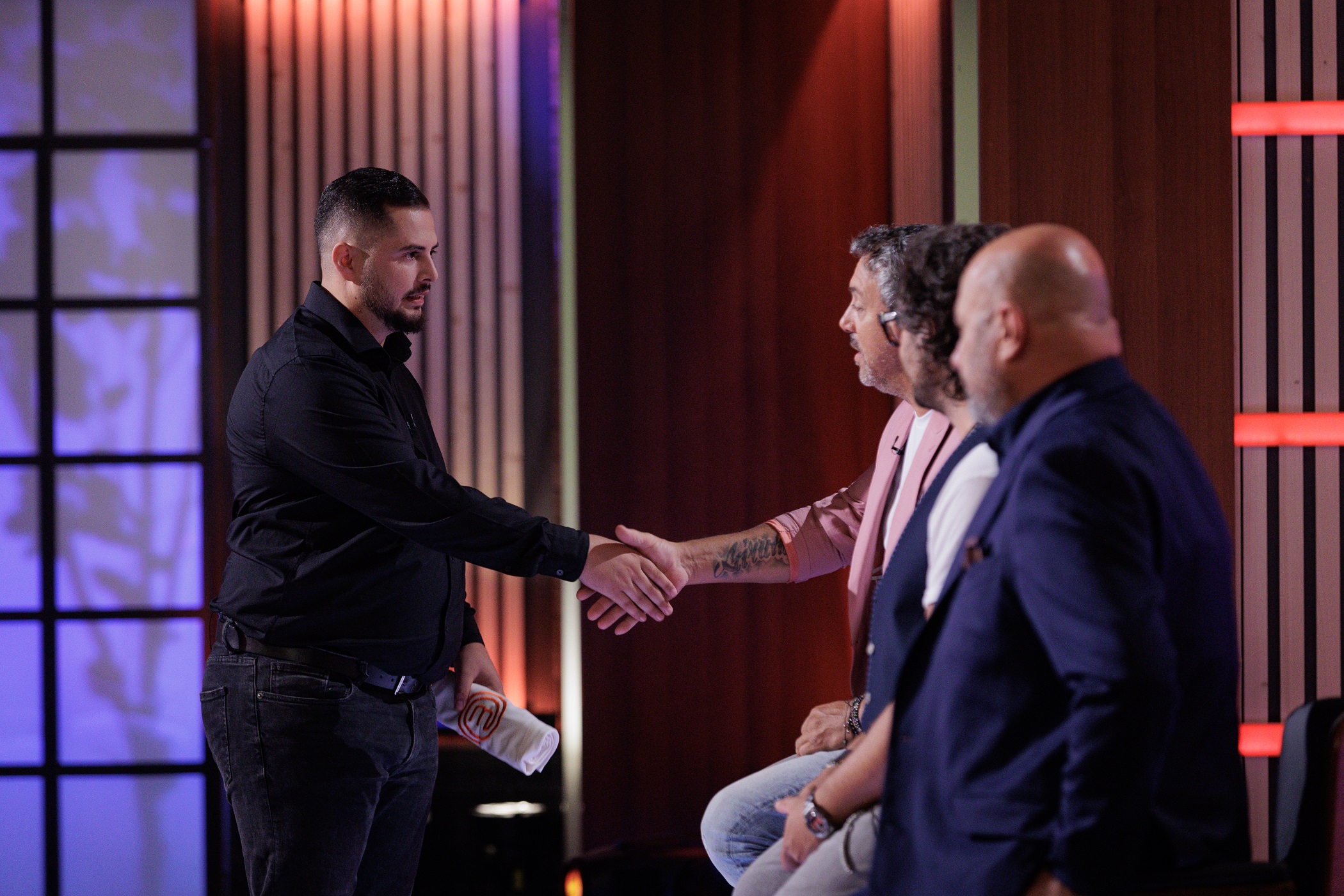 MasterChef 23 septembrie 2024. 8 concurenți s-au calificat în etapa următoare, iar diseară cei trei chefi oferă șorțul de aur