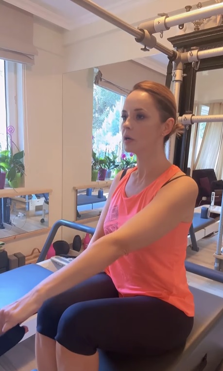 Fiica Andreei Marin se întoarce în România. Anunțul făcut de mama ei, după ce Violeta a plecat la studii în America. „Ea știe ce înseamnă această muncă”