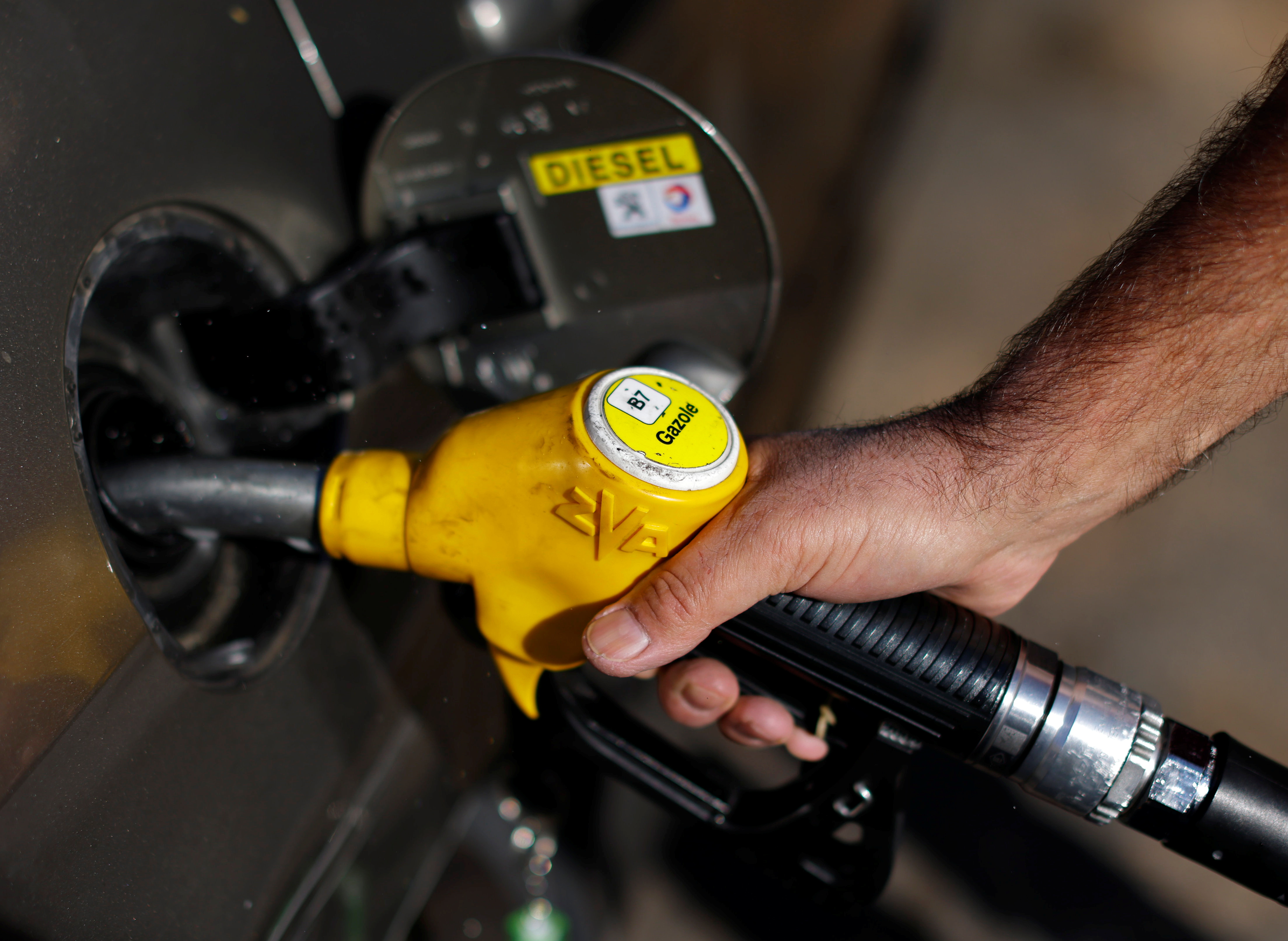 Top 10 African countries with the lowest diesel prices in April 2025