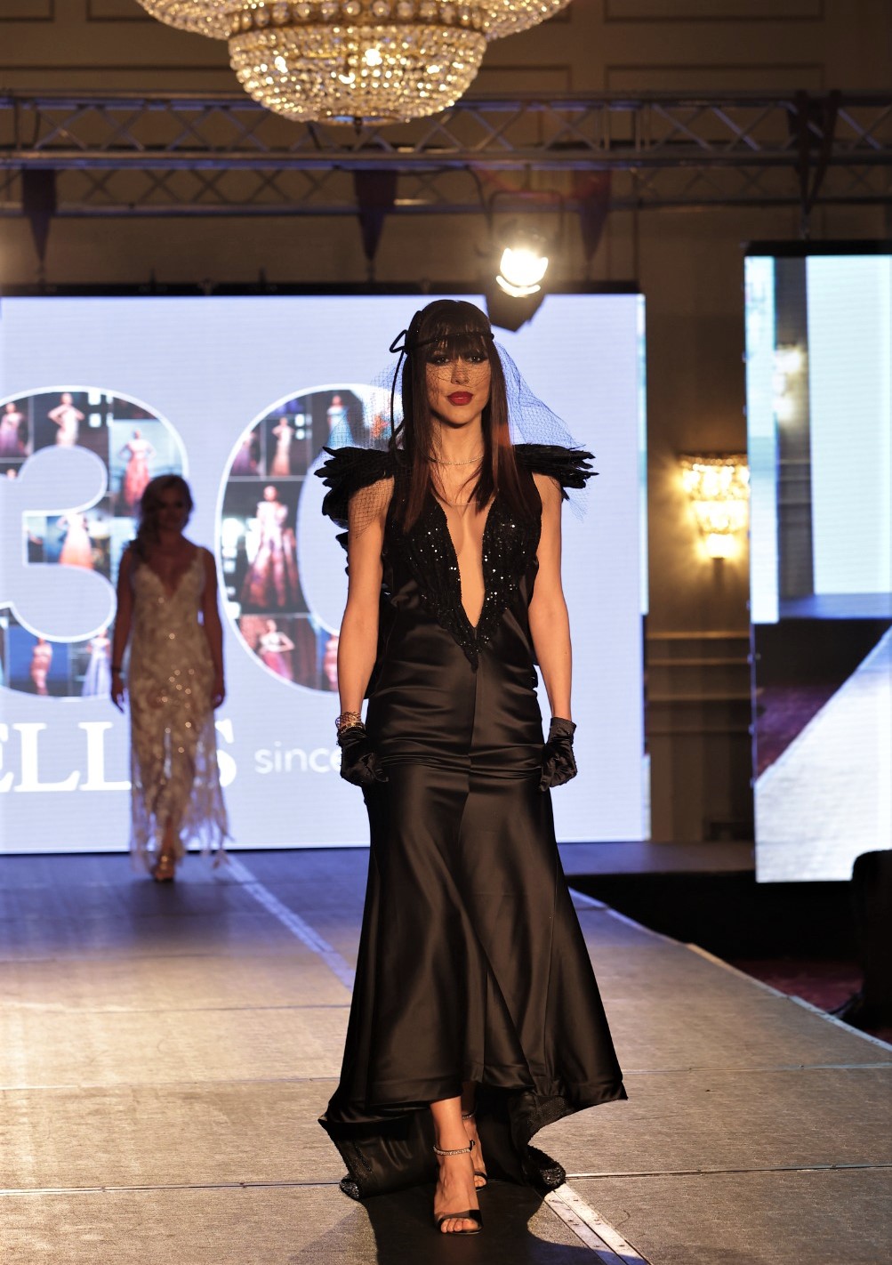 Denise Rifai, pentru prima oară în postura de model: „Este o provocare”. Cum a arătat prezentatoarea pe podium