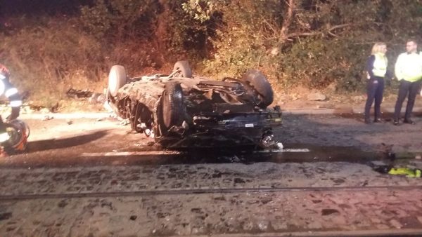 Accident înfiorător în Arad! Doi tineri au murit, după ce au sărit cu mașina de pe un pod. Erau membri ai galeriei celor de la UTA Arad / FOTO