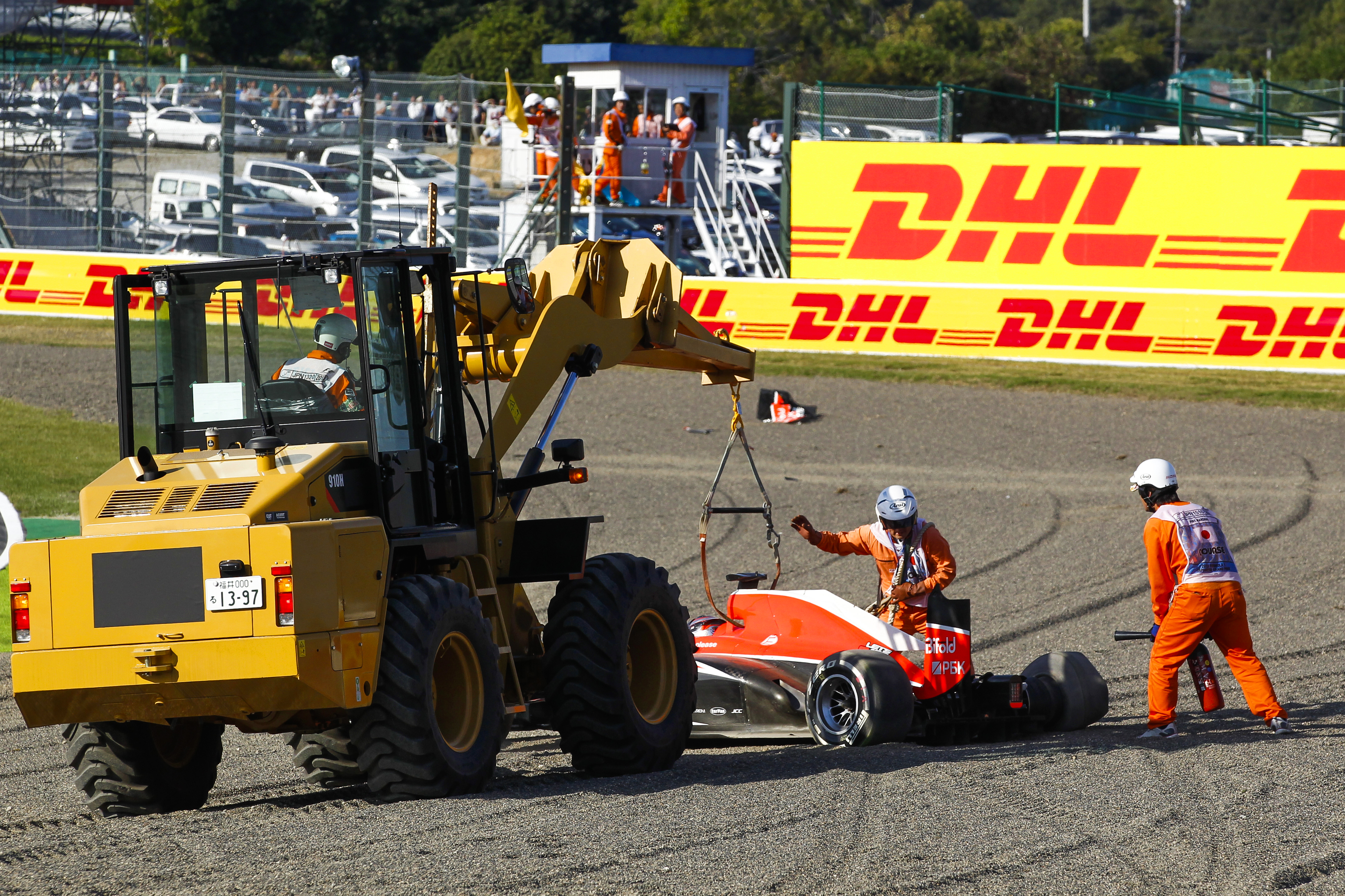Capul pilotului de Formula 1 Jules Bianchi a fost strivit de 1,4 tone! | FOTO & VIDEO