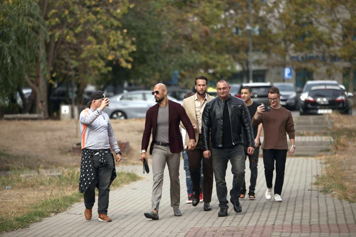 Frații Tate au cerut returnarea bunurilor sechestrate. Tribunalul București a rămas în pronunțare