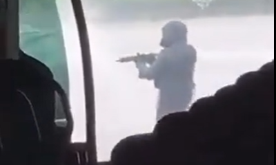 "A fegyőrök életébe került" - Véres fegyencszöktetés: megtámadták a rabszállítót, többen meghaltak - sokkoló videók