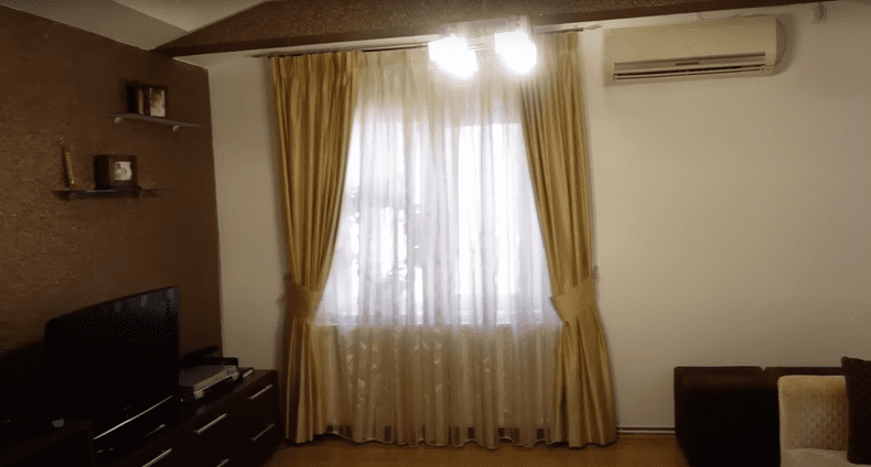 Imagini cu casa în care locuiește Nea Marin. Are o vilă impresionantă în Capitală și valorează peste 200.000 de euro