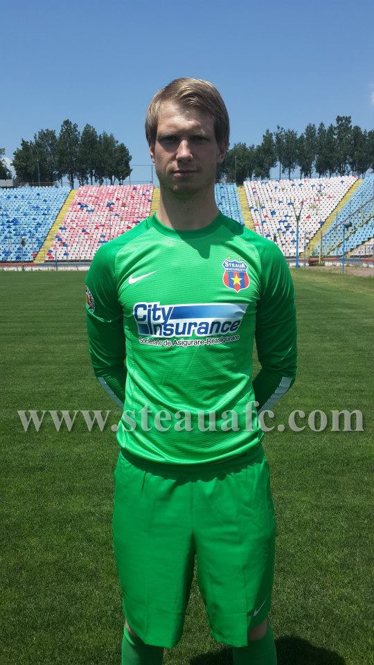 GALERIE FOTO / Salariul şi primele portarului Giedrius Arlauskis la Steaua
