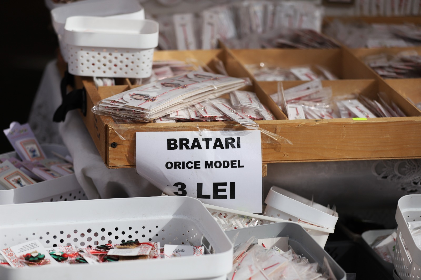 Cât costă mărțișoarele la tarabele din București. Prețuri și oferte în 2026