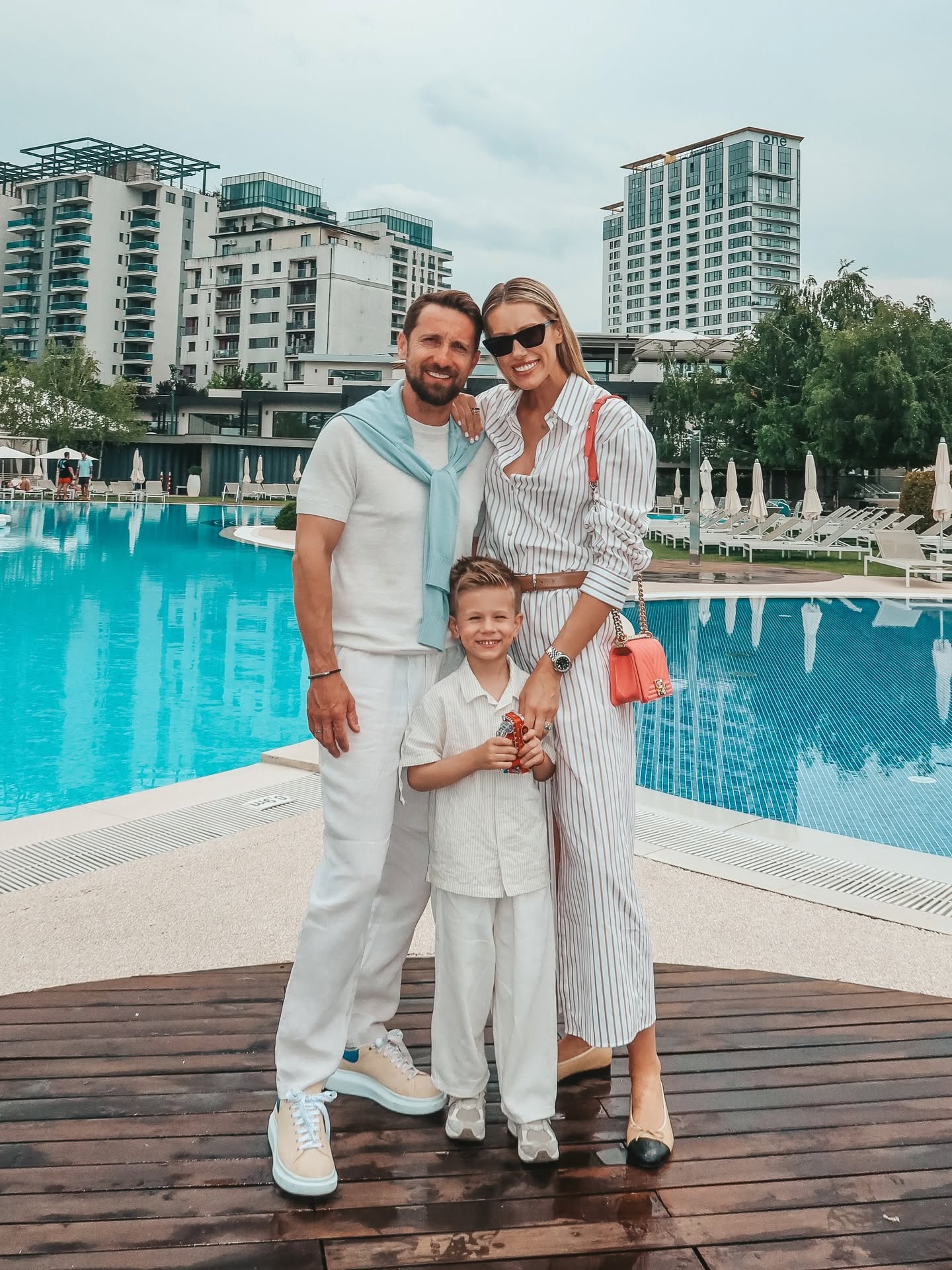 Dani Oțil și Gabriela Prisăcariu, imagini de familie