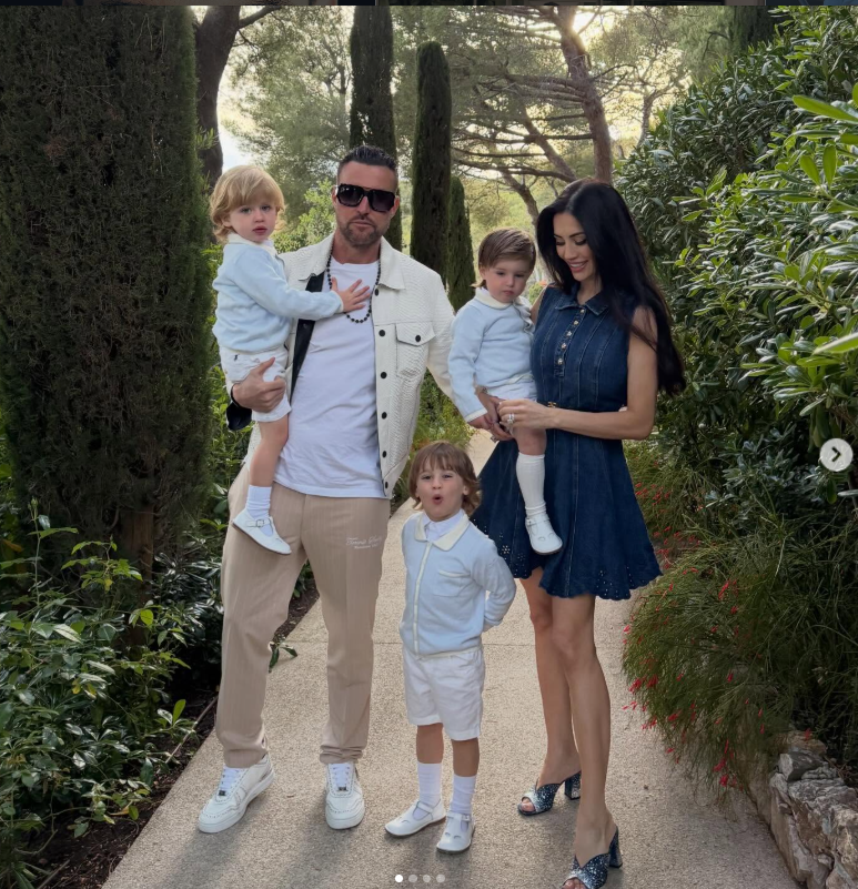 Cum a apărut Andreea Sasu alături de Philipp Plein, după ce a ieșit din spital. Cum se simte acum. „Călătoria nu s-a terminat. Ne mișcăm cu credință”