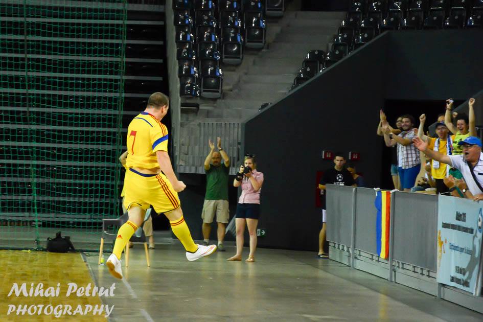 Disperarea medicului ce se ocupă de românii care au cucerit Europeanul de fotbal pentru diabetici: ^”Nimeni nu ne bagă în seamă! Am solicitat și Federația, și Ministerul, dar n-au trimis pe nimeni nici la premiere!”. Mai are nevoie de 27.000 de euro pentru acoperirea cheltuielilor cu organizarea de la Cluj-Napoca