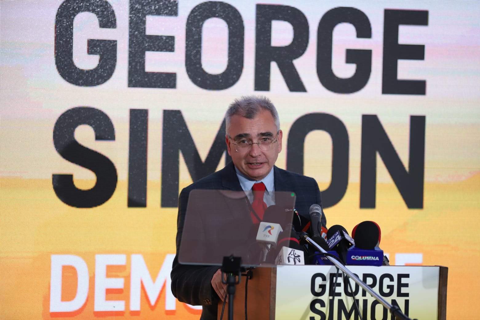 George Simion şi-a depus candidatura la alegerile prezidenţiale 2025 alături de Mateusz Morawiecki, fost premier al Poloniei