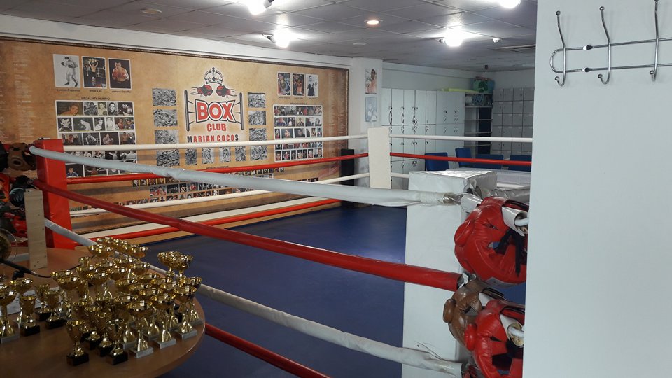 Primul meci de box în scaun cu rotile din România. Disputa are loc azi