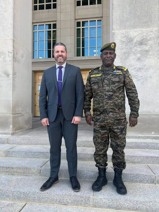 Ethiopia's Major General Teshome Gemechu and US Deputy Assistant Secretary Brian J Ellis [Image X @MFAEthiopia]