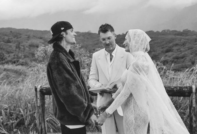 Hailey și Justin Bieber vor fi părinți. Soția artistului este însărcinată și a postat primele imagini cu burtica de gravidă