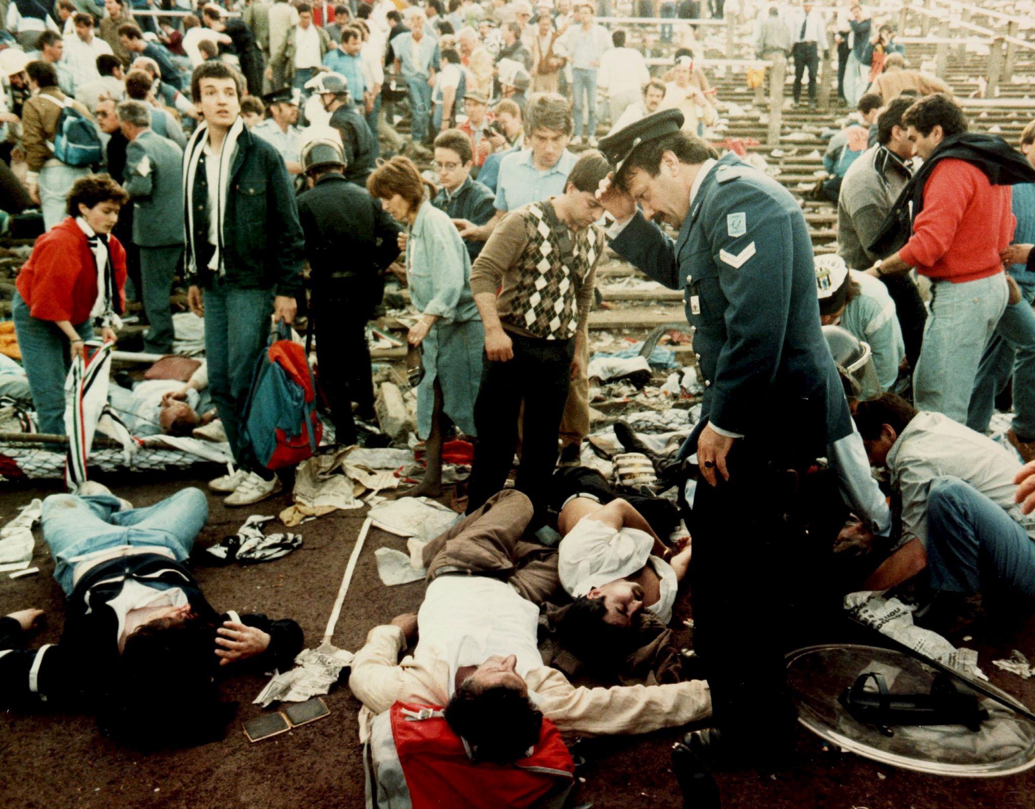 Trei decenii de la Heysel: 39 de morți, 600 de răniți / FOTOGRAFII-ȘOC