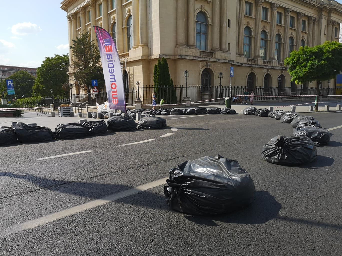 De ce au apărut pe pista de karting „saci de gunoi” pe post de obstacole? „Am vrut ceva mai estetic, dar nu am găsit”