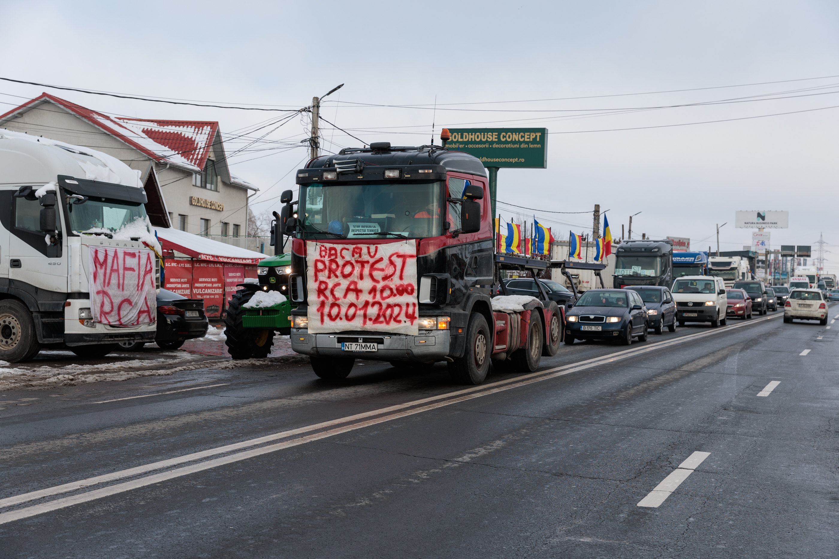 REPORTAJ. Ce nu s-a văzut la TV de la adevăratul protest al transportatorilor și fermierilor: „Ne învățăm copiii să plece în altă parte. Nu putem să-i condamnăm la sărăcie”