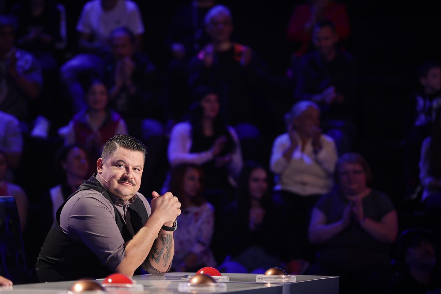 Mihai Bobonete și soția lui și-au lăsat copiii cu bona și au plecat la mare, însă au avut parte de o surpriză neplăcută. Ce le-a făcut femeia. „O întreb dacă a băut ceva”