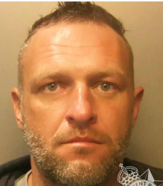 Elvégezte a házimunkát az áldozatánál a legbizarrabb betörő