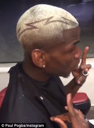 Paul Pogba a plecat în vacanță cu o nouă tunsoare extravagantă. Francezul se distrează în LA / GALERIE FOTO și VIDEO