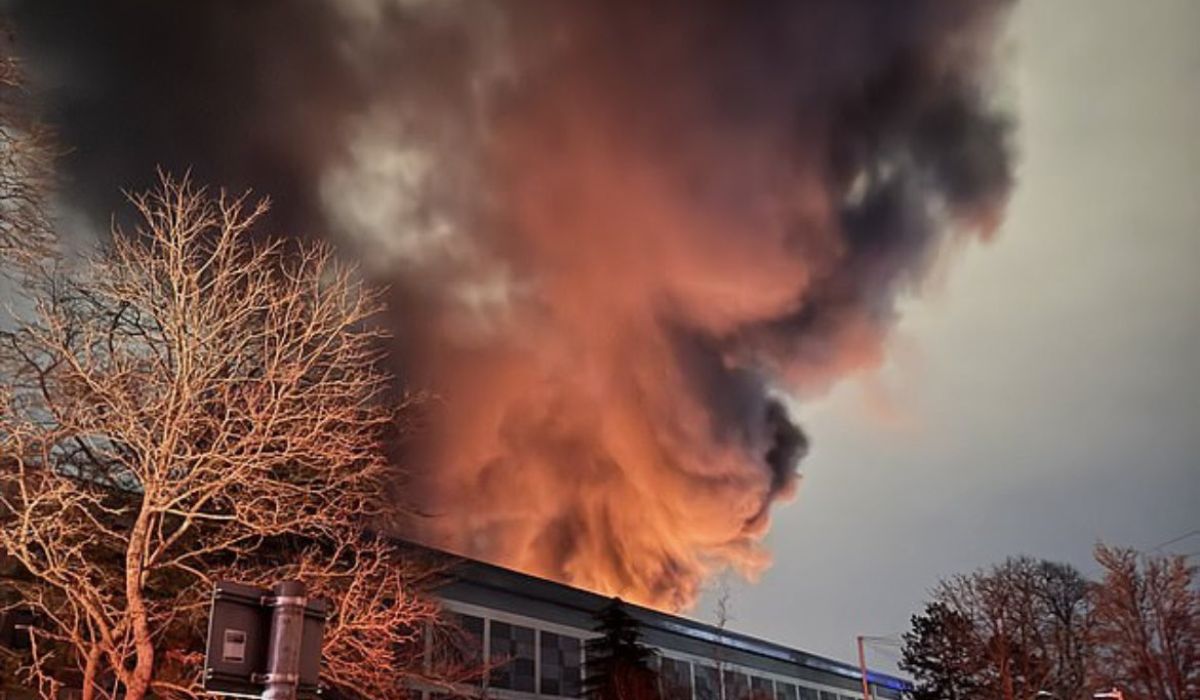 Un incendiu puternic a paralizat Aeroportul Heathrow din Londra, unul dintre cele mai aglomerate din Europa. Mii de zboruri au fost anulate | VIDEO