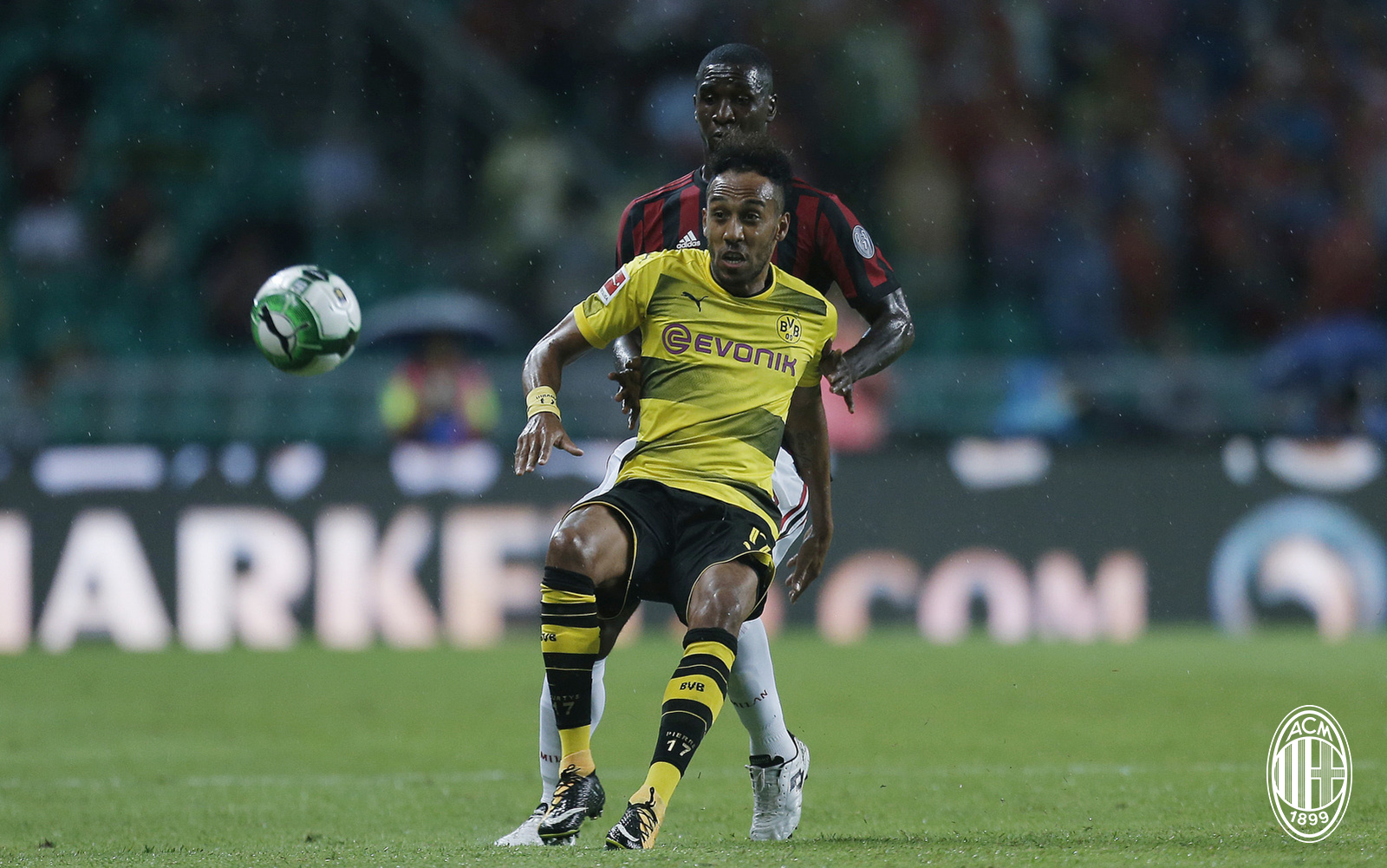 AC Milan scârțâie înaintea dublei cu Craiova din Liga Europa: 1-3 cu Borussia Dortmund. Montella: ”Capul meu este la meciul cu Craiova” / GALERIE FOTO