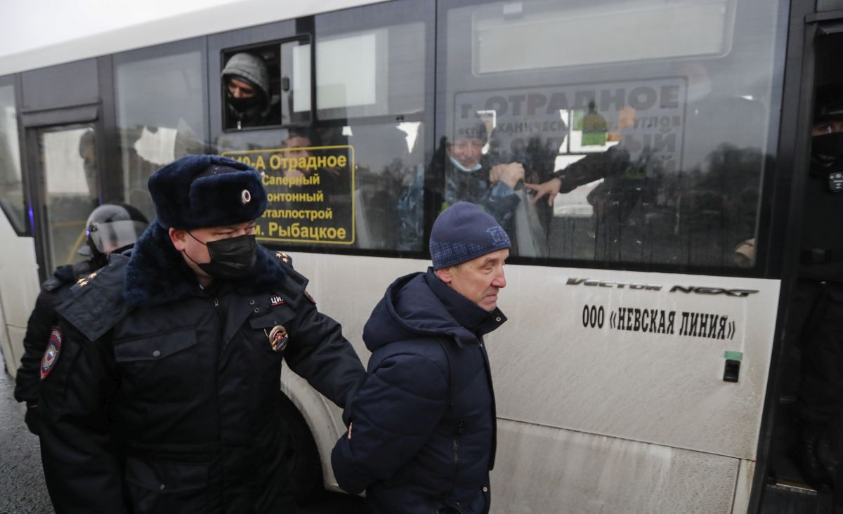 Protestele din Rusia | Peste 2.400 de oameni săltați, printre care și un copil. „Putin e un hoț!” și „Rusia fără Putin!”, au strigat manifestanții