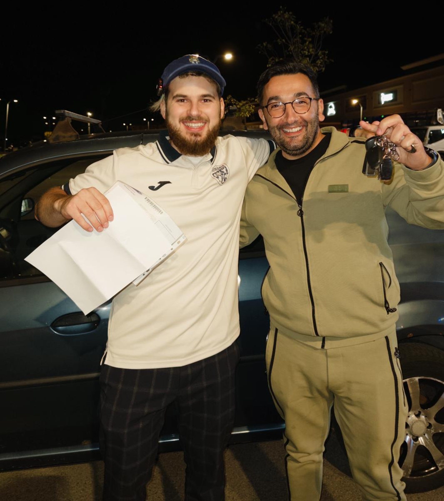 Ce a primit un șofer turc de ride sharing de la un youtuber după ce România a învins Austria: „Ne-am dus direct la el acasă”