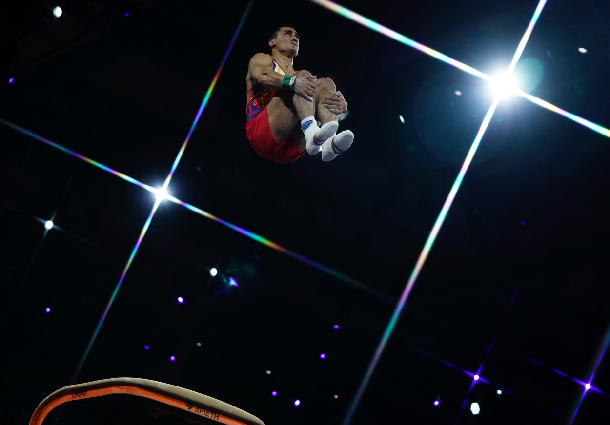 Campionatul Mondial de gimnastică 2019 de la Stuttgart. Marian Drăgulescu, pe locul 4 în finala de la sărituri. S-a calificat la Jocurile Olimpice!