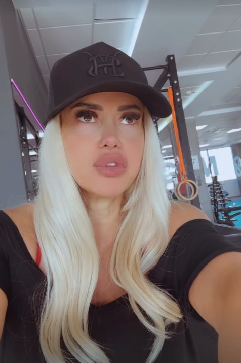 Câte kilograme are Anda Adam. Artista a răbufnit după ce fanii i-au criticat silueta: „Nu am încurajat anorexia”