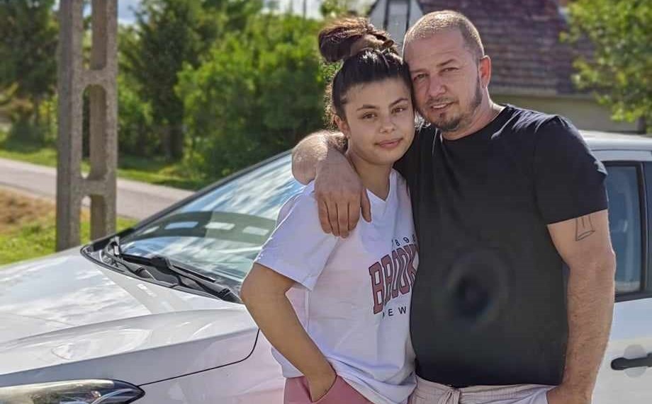 Hazatérhetett a kórházból a bőnyi iskolában tüdőn szúrt diáklány, Mirella: "Csak a kórházban tudtam meg, hogy megkéseltek"