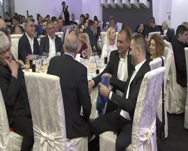 24.500 de euro din licitaţii, la dineul caritabil ”Gala Ioan Andone” | GALERIE FOTO