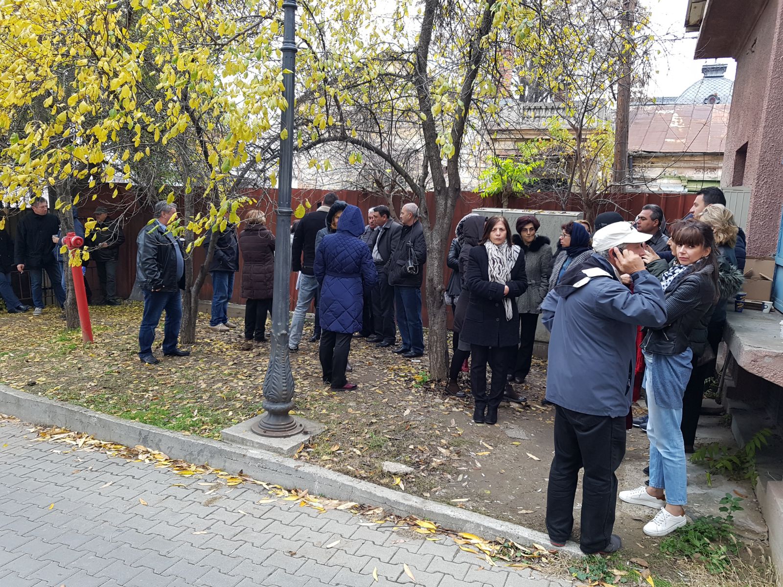 Sute de angajați ai APIA din țară au ieşit în stradă, nemulţumiţi că le vor scădea salariile| FOTO