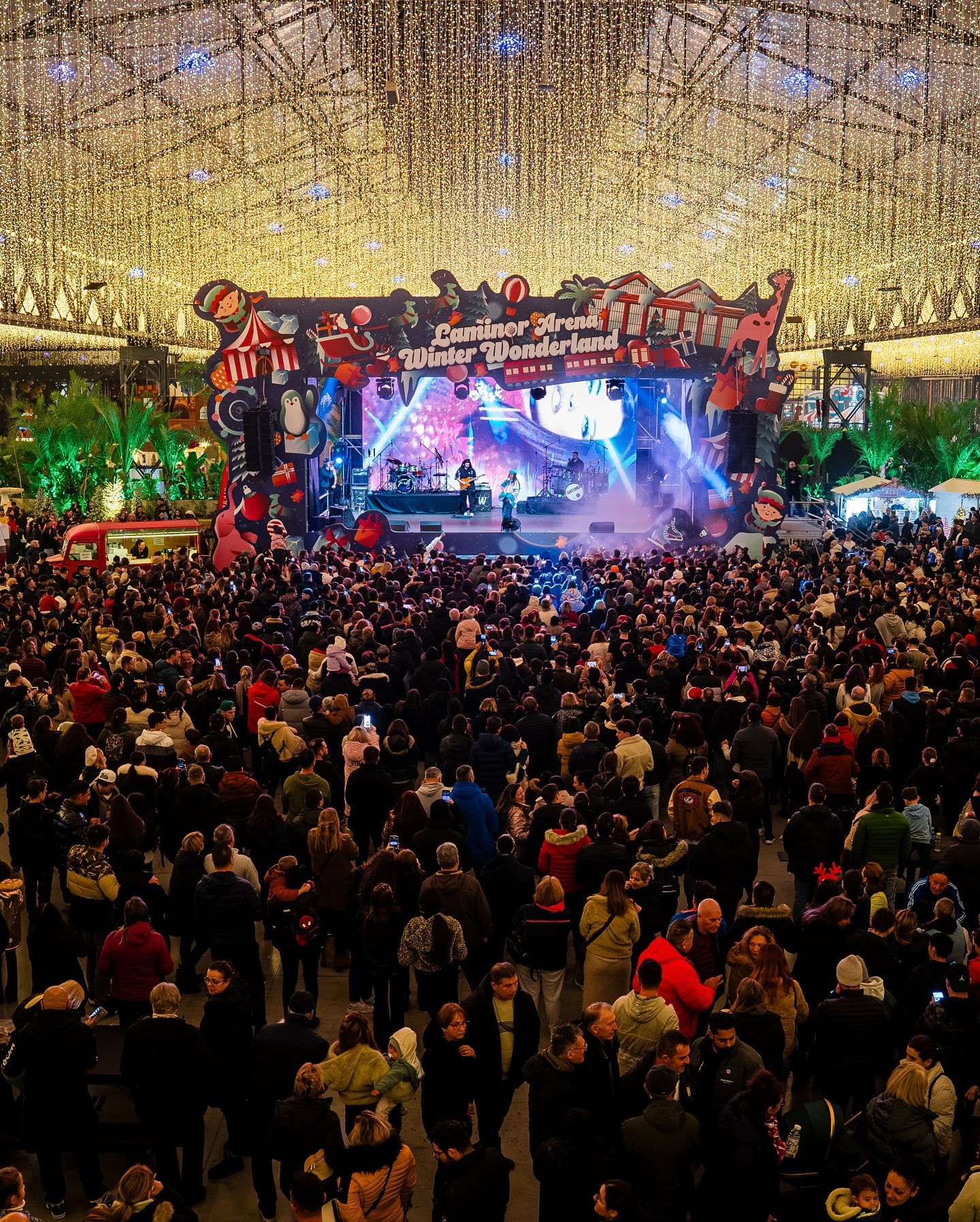 Ce s-a întâmplat la concertul lui Smiley de la Laminor Arena. Autoritățile au intervenit