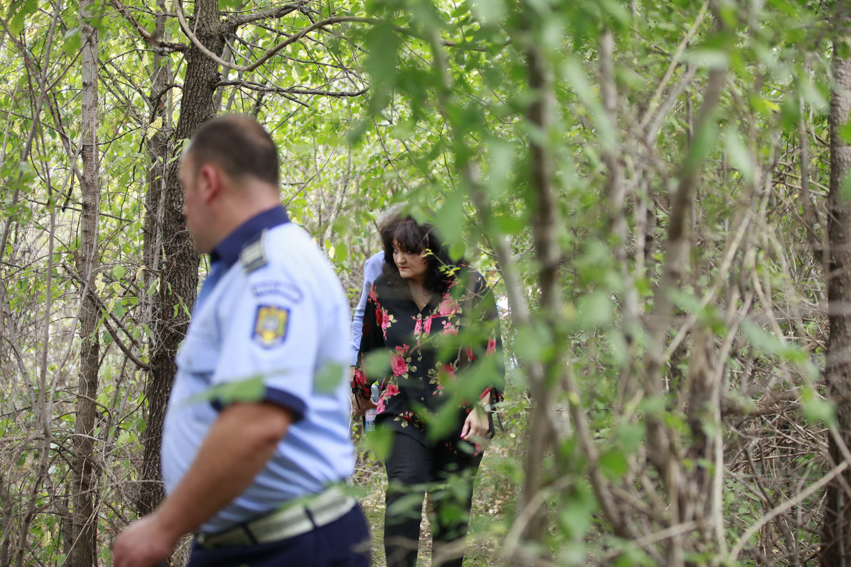 VIDEO&FOTO/ Două femei din județul Buzău cresc peste 400 de câini și 200 de pisici, spre disperarea localnicilor. Autoritățile încearcă de ani de zile să rezolve situația