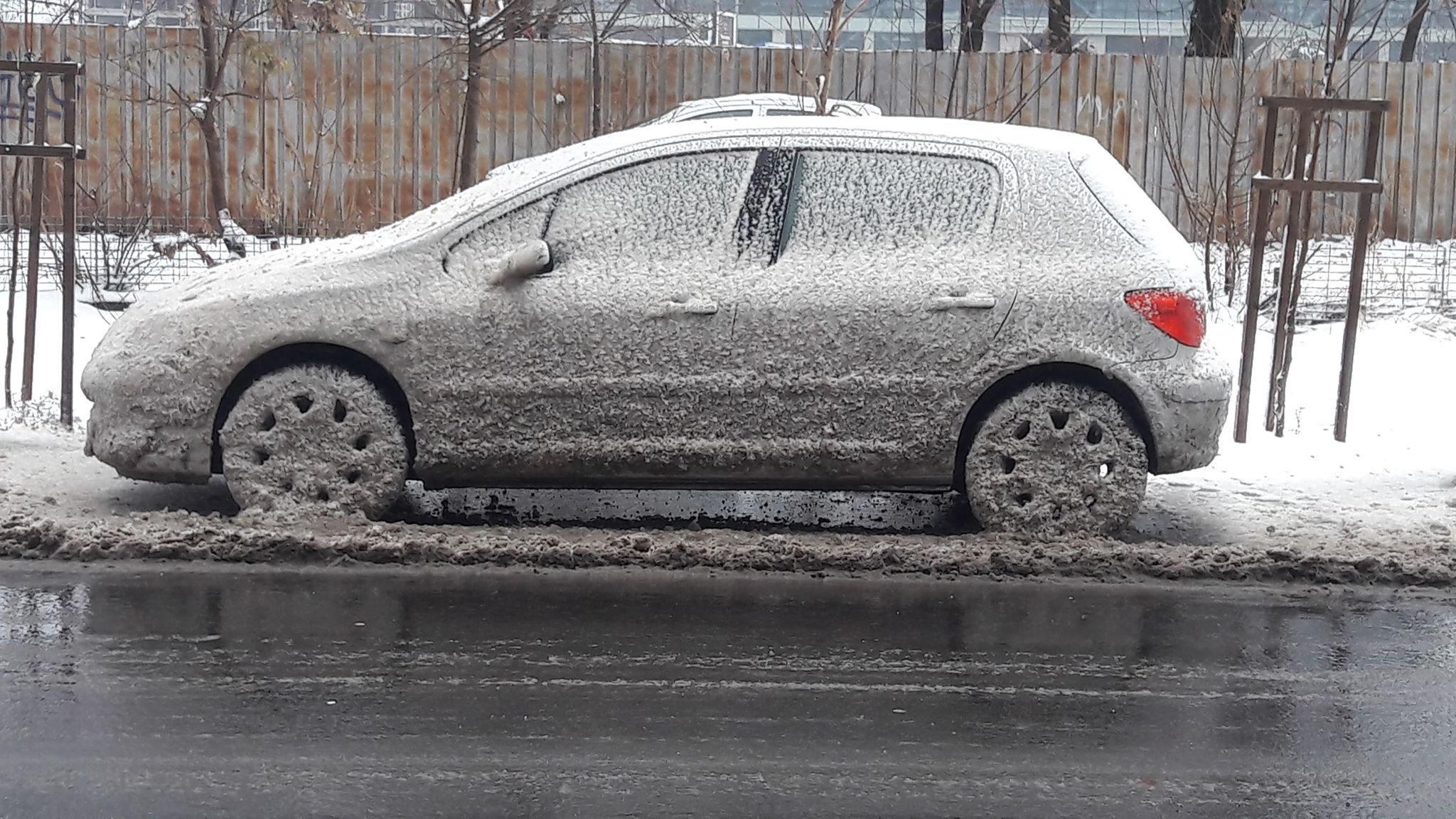 FOTO/ Ninsoare în București! Cum va fi vremea în weekend în Capitală